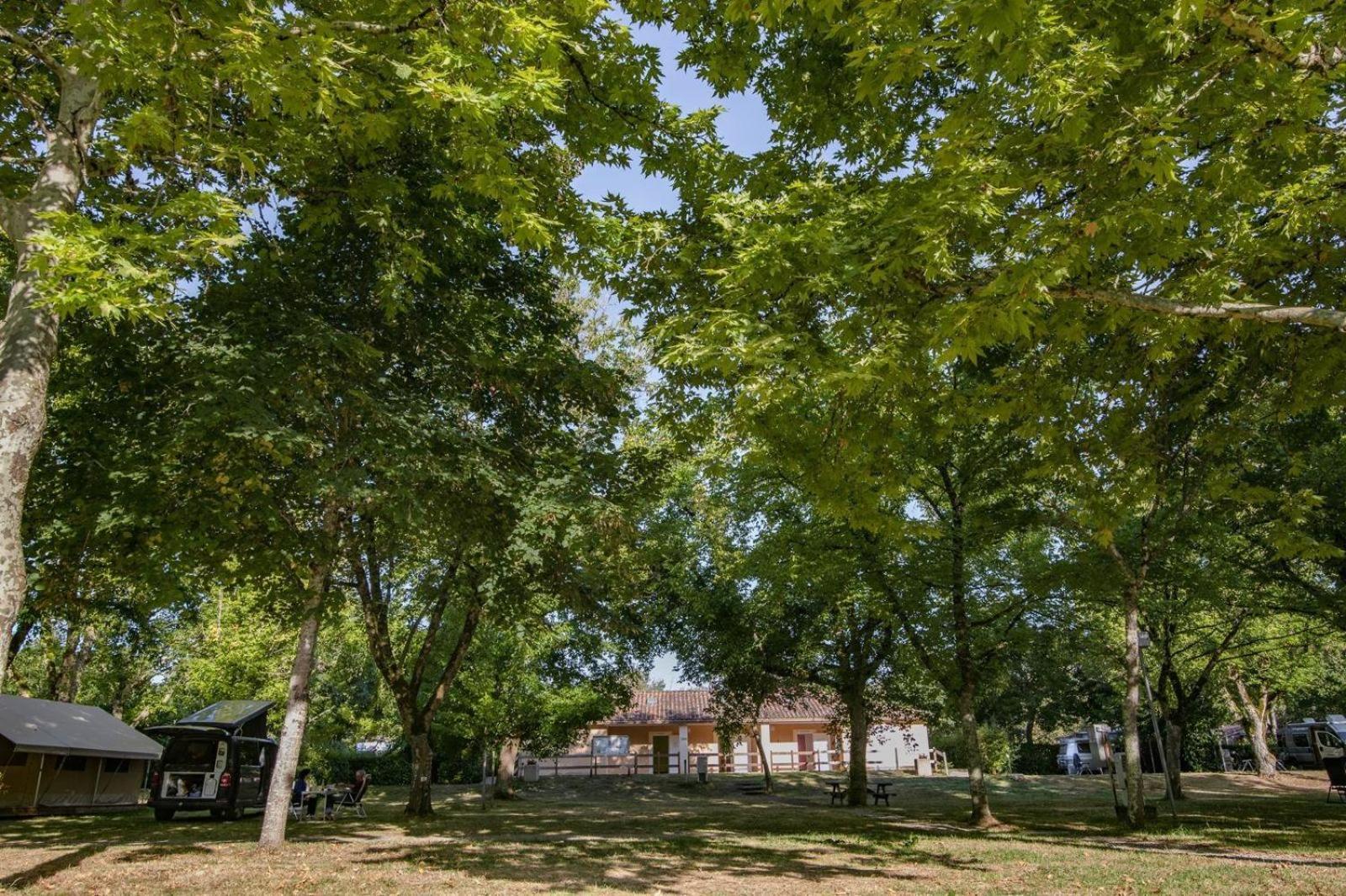 Camping Onlycamp L'Argente Condom Exterior foto